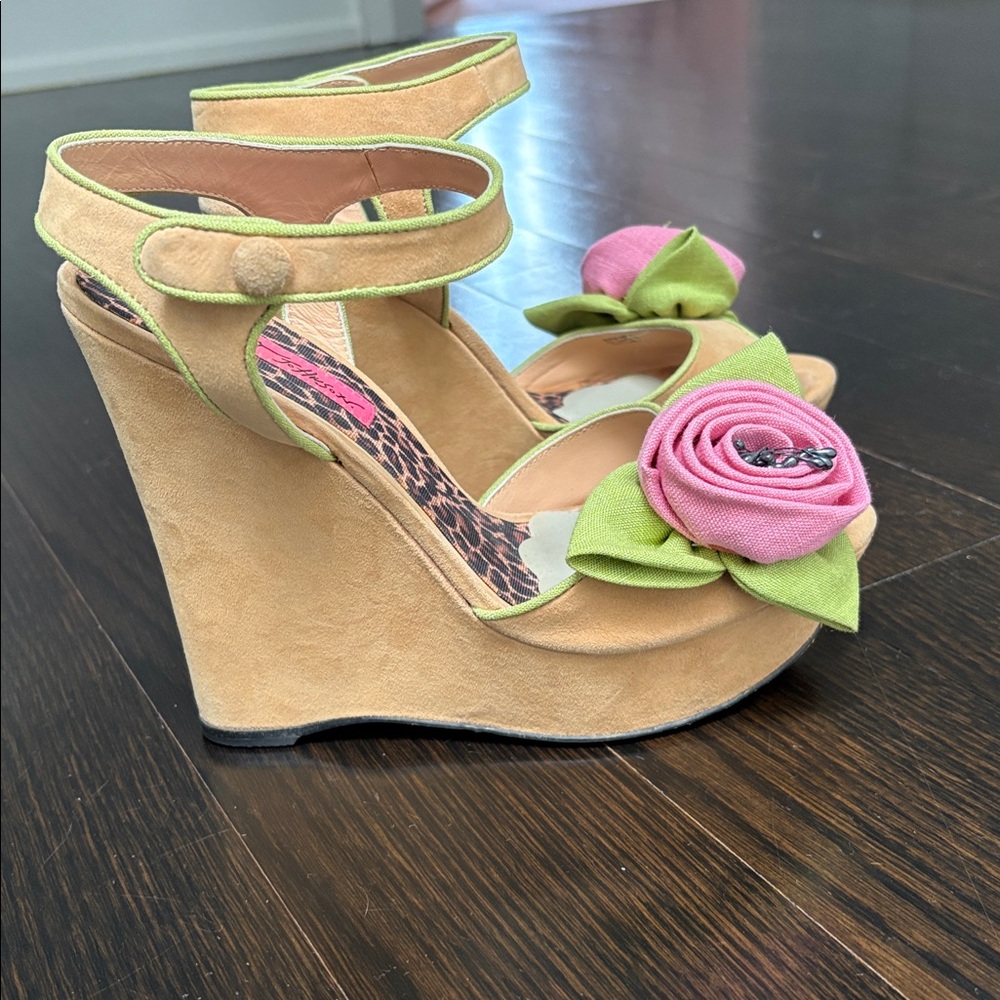 Betsey Johnson Eldoris Wedge Sandals - Picture 5 of 12